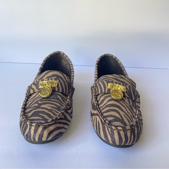 Michael Kors Zoey Zebra Print Loafers Kids Size 2 - Picture 3 of 14